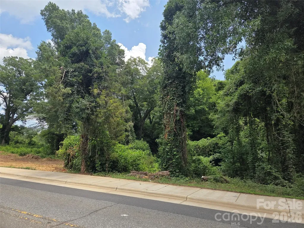 715 Old Charlotte Road SW Concord NC 28027