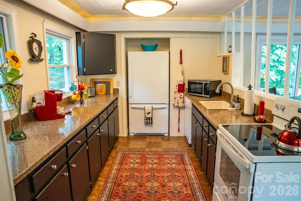 1967 Mckinney Mine Road Spruce Pine NC 28777