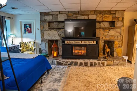 1967 Mckinney Mine Road Spruce Pine NC 28777