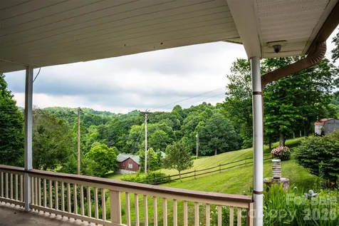 1967 Mckinney Mine Road Spruce Pine NC 28777
