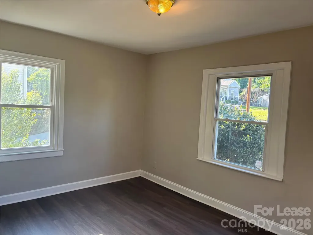 2565 Brentwood Place Charlotte NC 28208