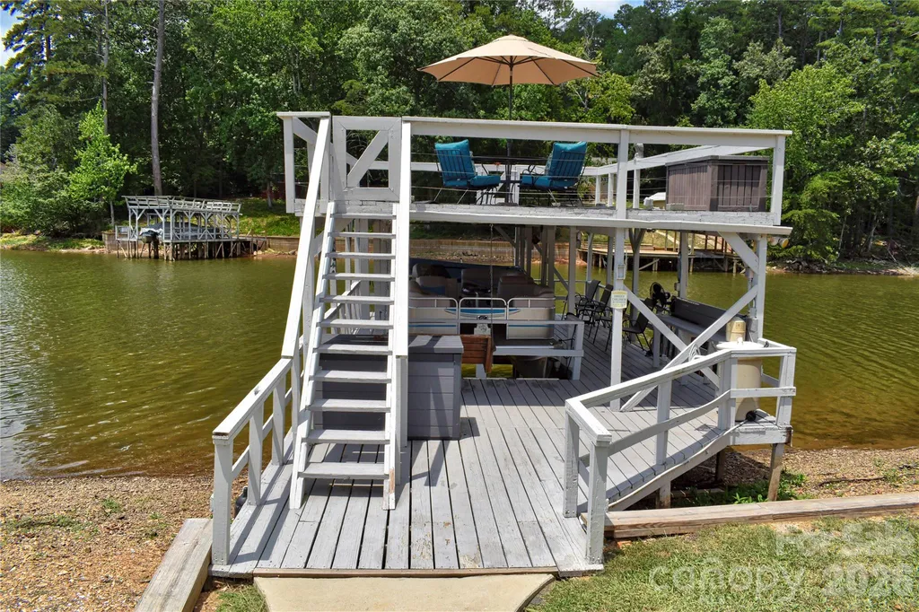 260 Pirates Cove Badin Lake NC 28127