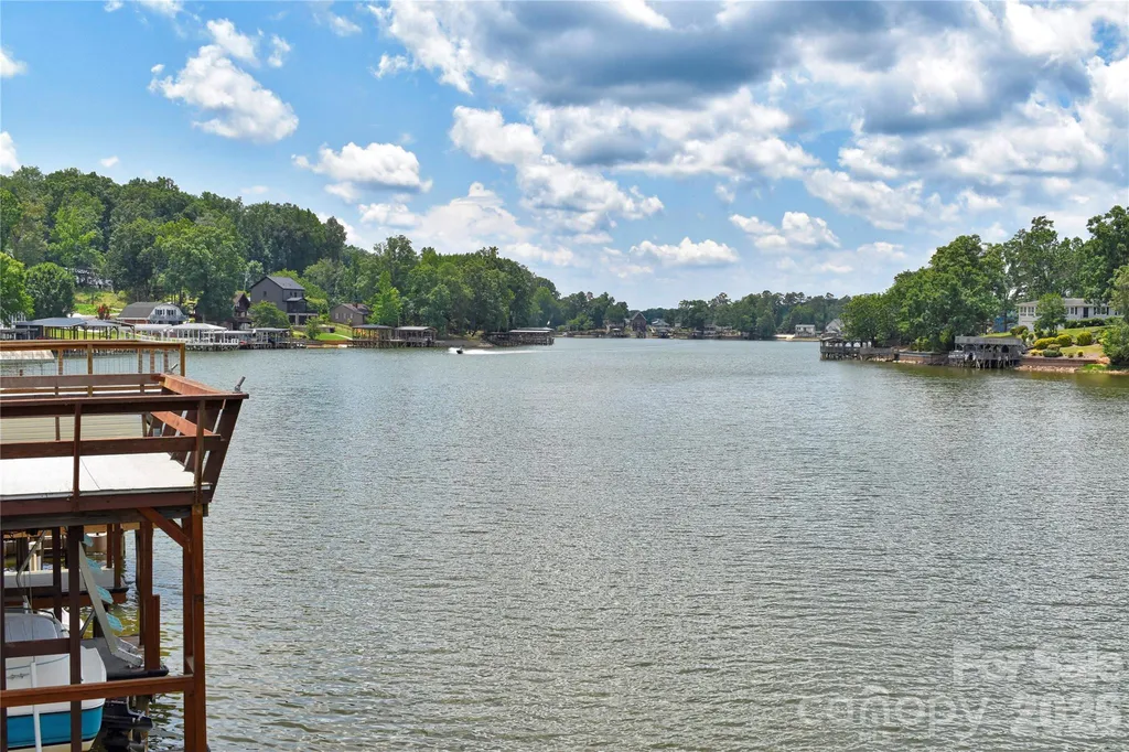 260 Pirates Cove Badin Lake NC 28127
