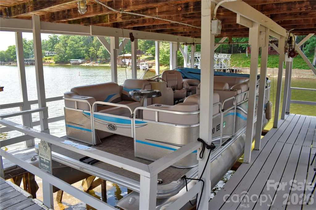 260 Pirates Cove Badin Lake NC 28127