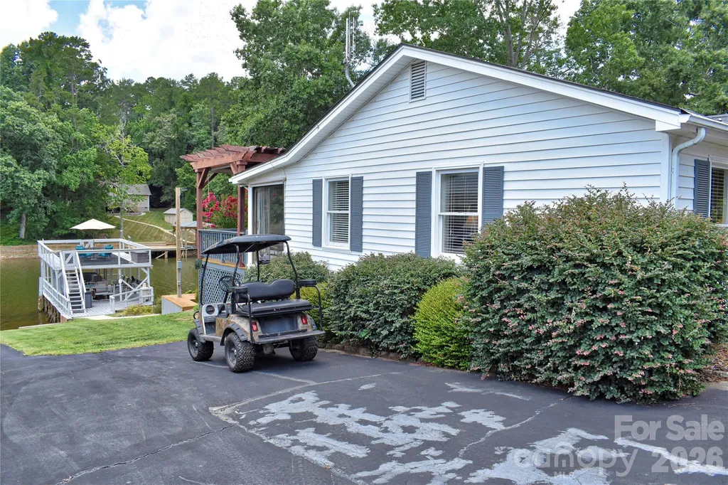 260 Pirates Cove Badin Lake NC 28127