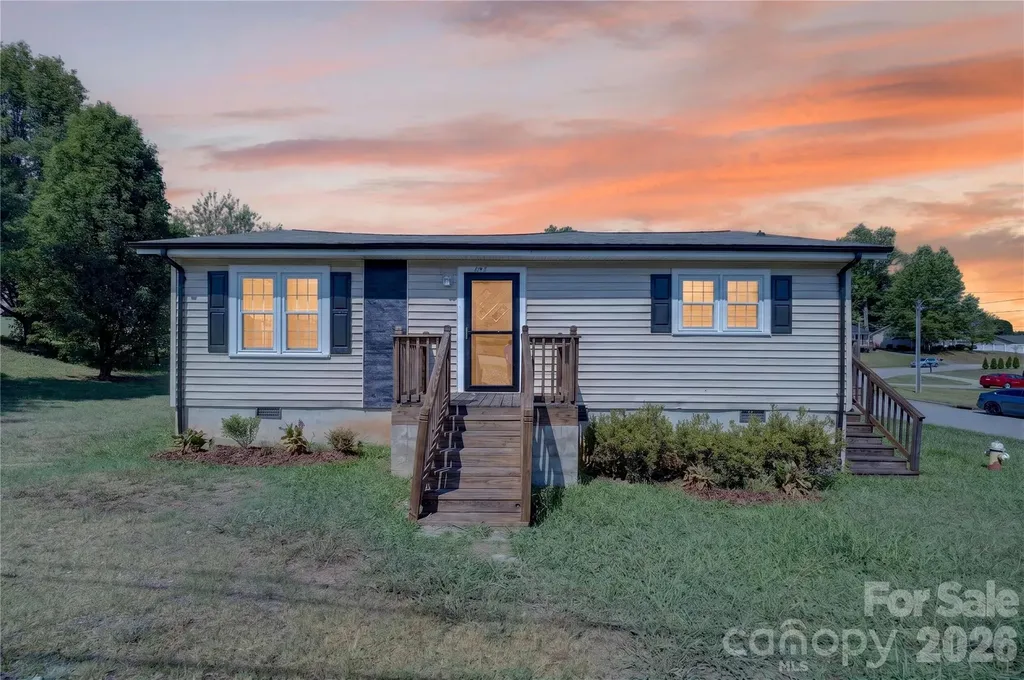 893 7th Street Drive SE Hickory NC 28602