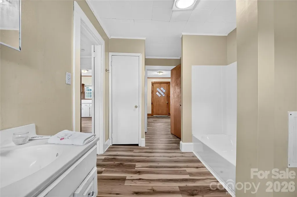 893 7th Street Drive SE Hickory NC 28602