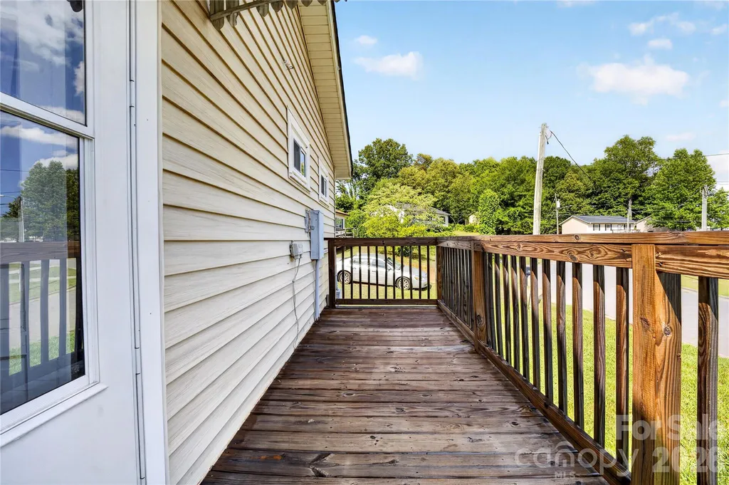 893 7th Street Drive SE Hickory NC 28602