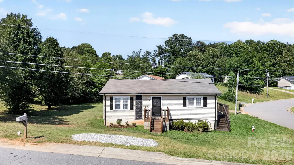 893 7th Street Drive SE Hickory NC 28602