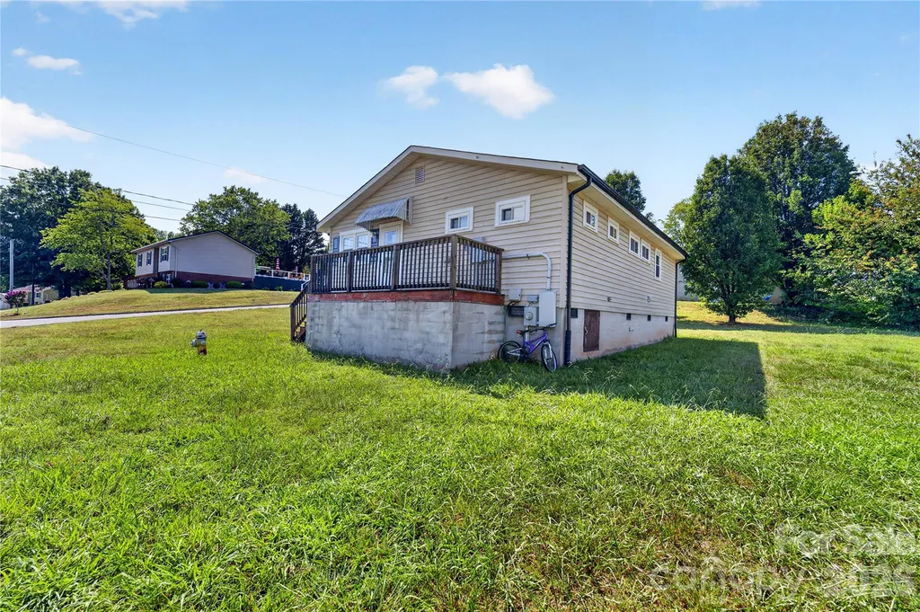 893 7th Street Drive SE Hickory NC 28602