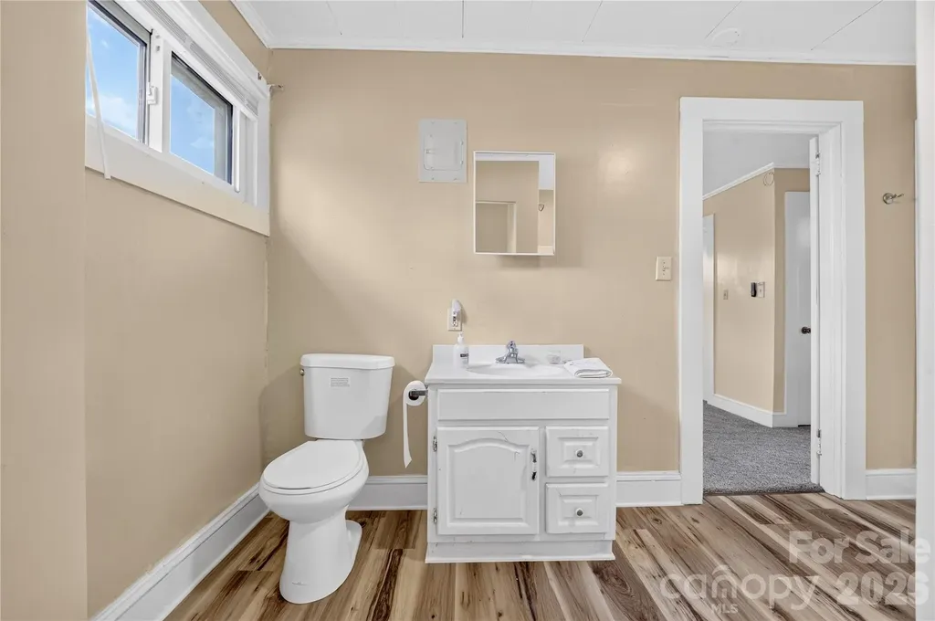 893 7th Street Drive SE Hickory NC 28602