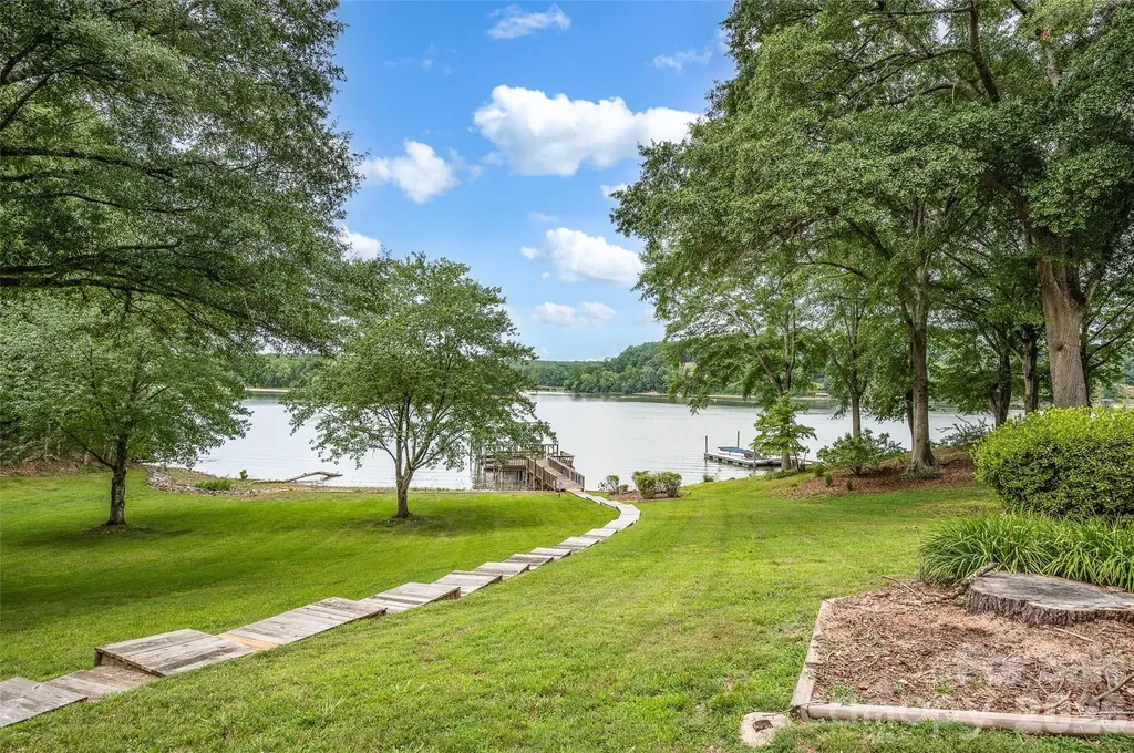 158 Wildwood Trail Drive Statesville NC 28677
