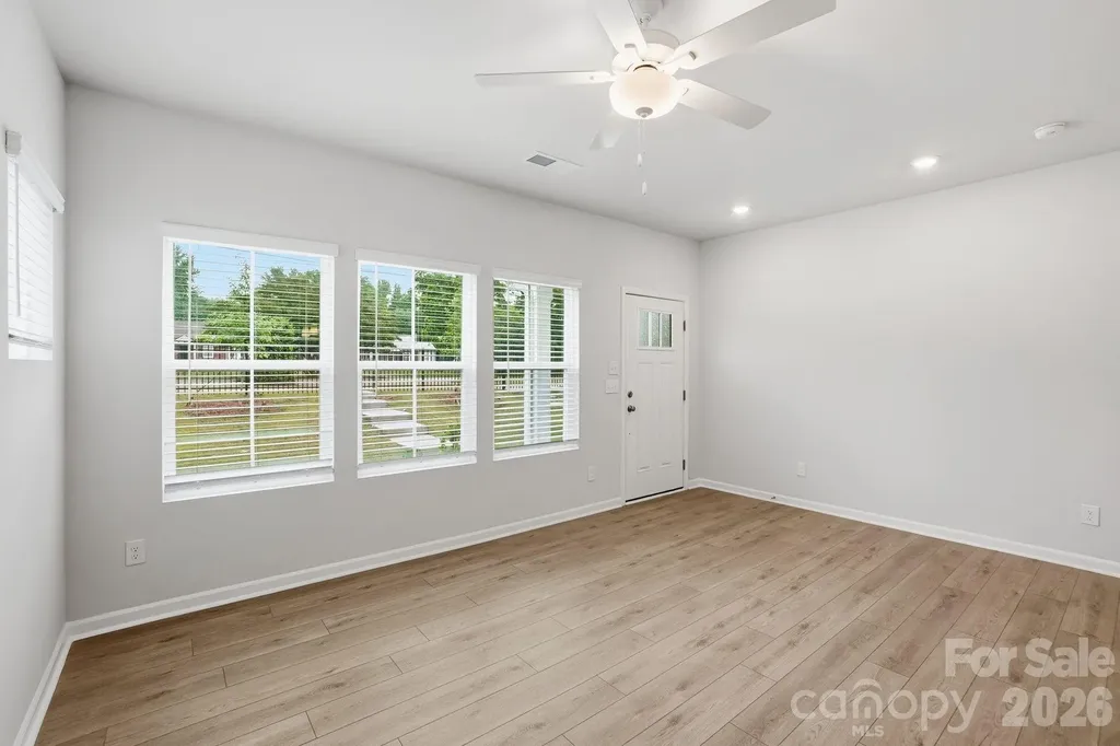 5847 Tuckaseegee Road Charlotte NC 28208