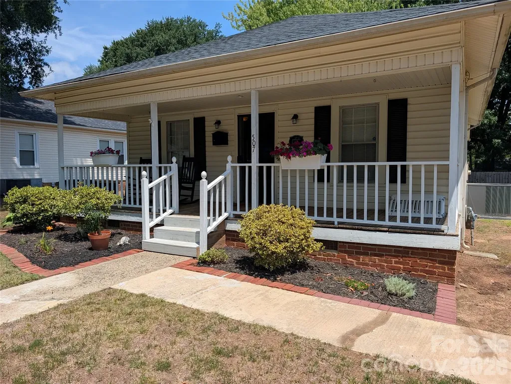 507 E 10th Street Kannapolis NC 28083