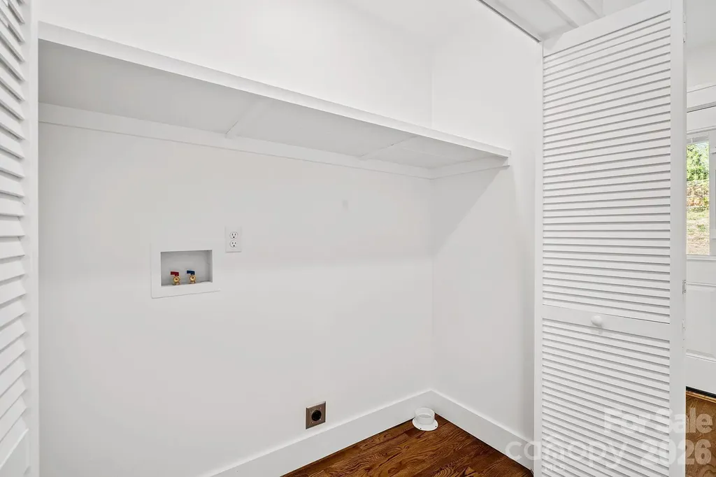 154 Laurel Loop Asheville NC 28806