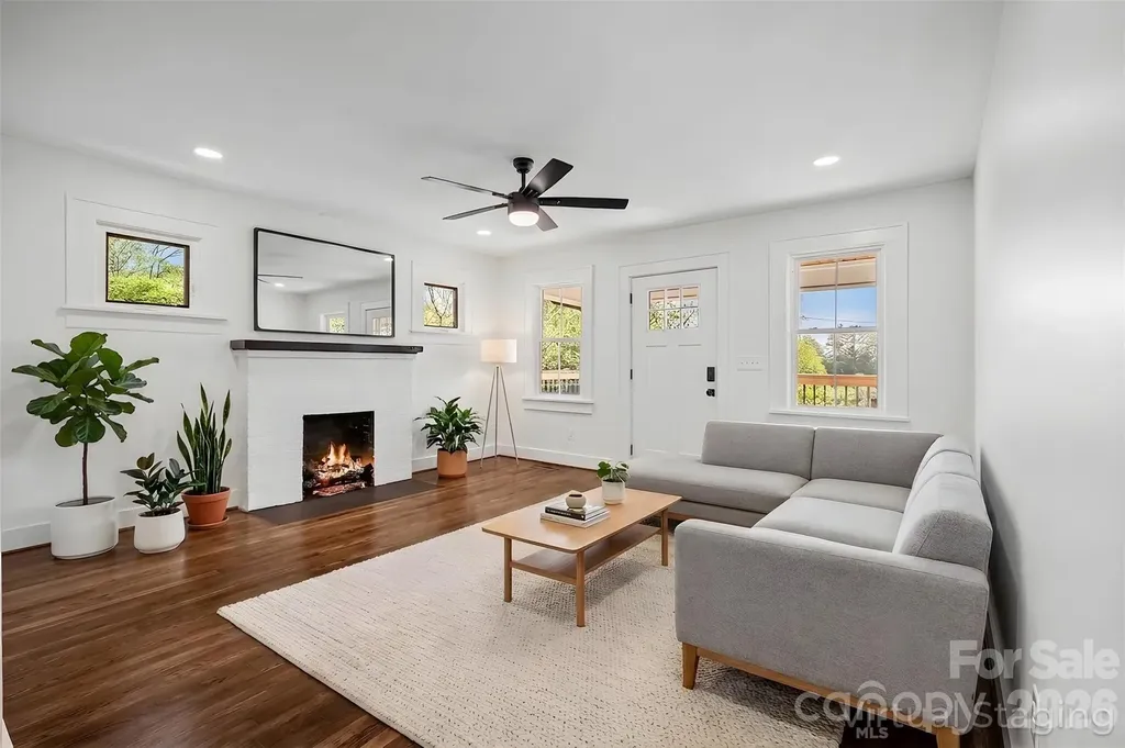 154 Laurel Loop Asheville NC 28806