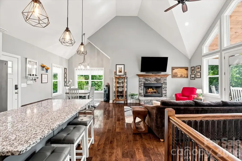 204 Mostert Drive Asheville NC 28804