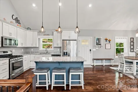 204 Mostert Drive Asheville NC 28804