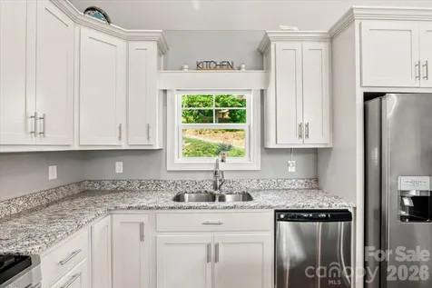 204 Mostert Drive Asheville NC 28804