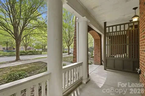 614 E 9th Street Charlotte NC 28202