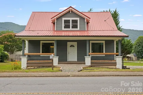 1434 S Main Street Waynesville NC 28786