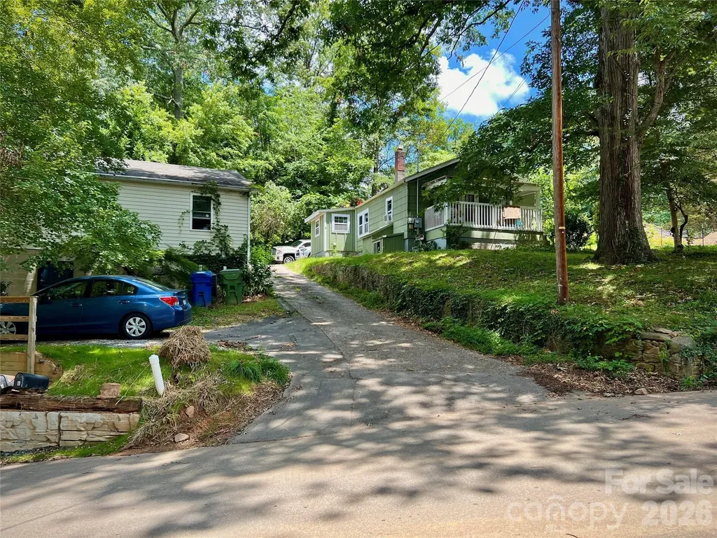 4 Arbutus Road Asheville NC 28805
