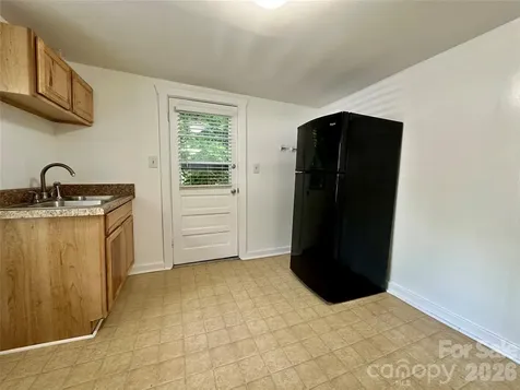 4 Arbutus Road Asheville NC 28805