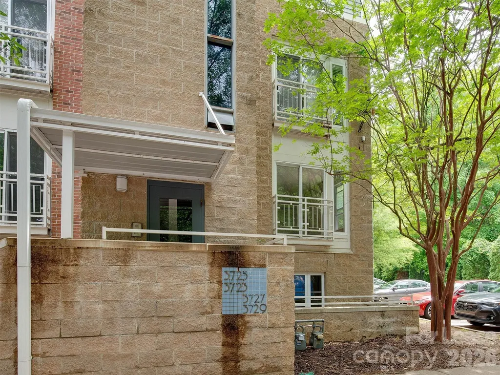 3729 Picasso Court Charlotte NC 28205