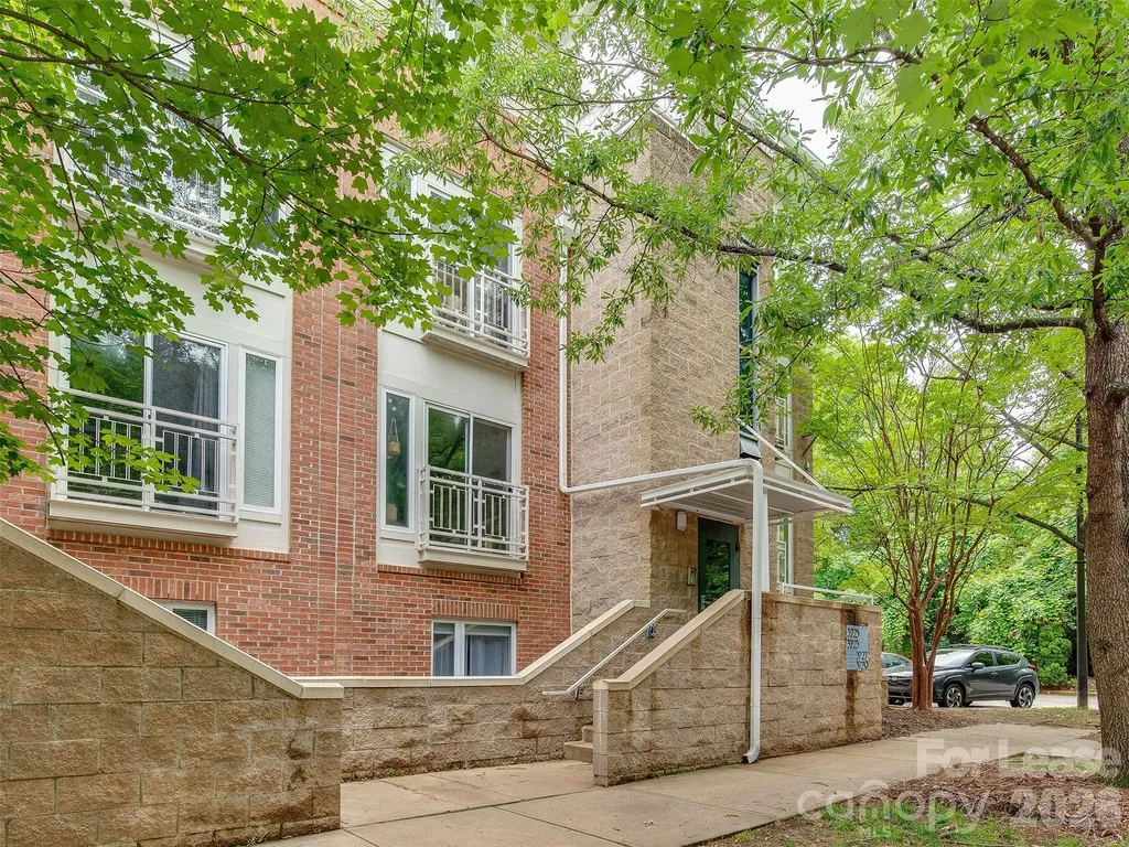 3729 Picasso Court Charlotte NC 28205