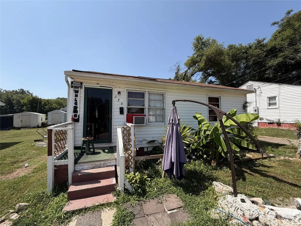 215 Sloan Avenue Gastonia NC 28052
