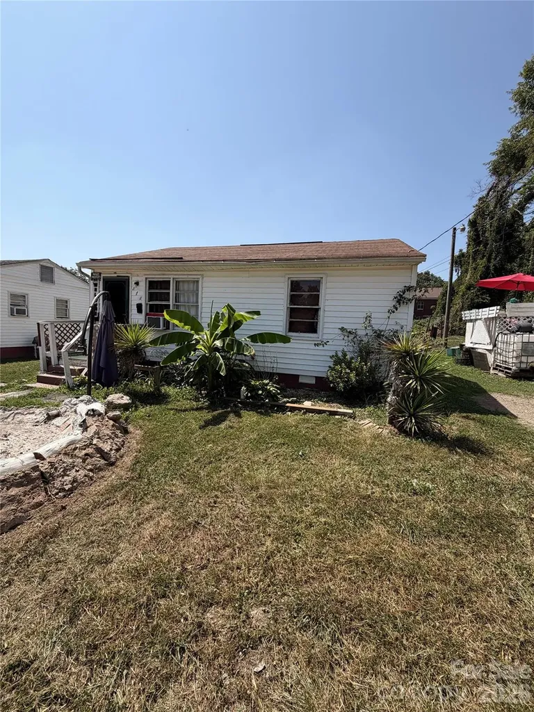 215 Sloan Avenue Gastonia NC 28052
