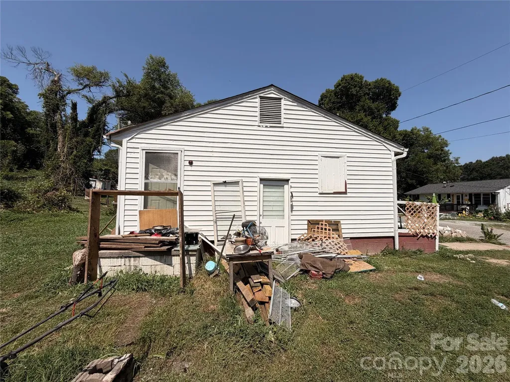 215 Sloan Avenue Gastonia NC 28052