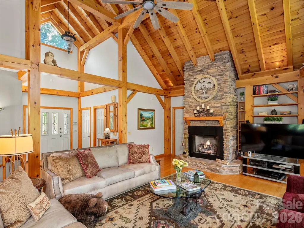 33 Banker Drive Waynesville NC 28786
