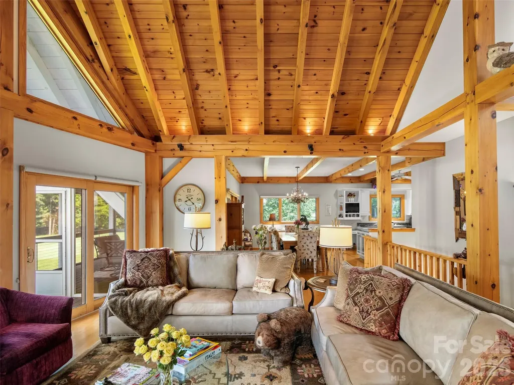 33 Banker Drive Waynesville NC 28786