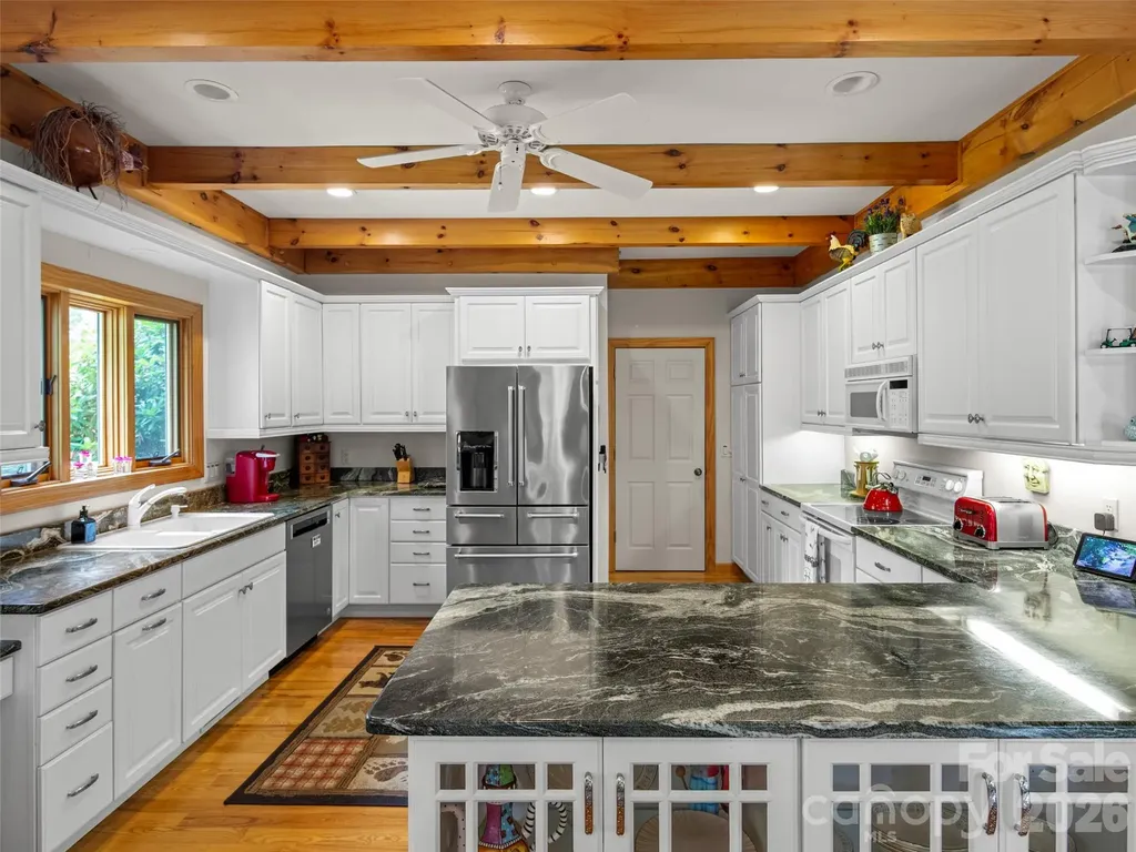 33 Banker Drive Waynesville NC 28786
