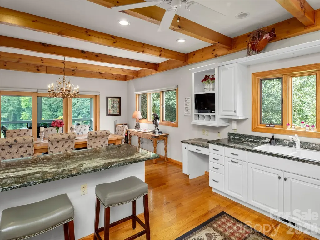 33 Banker Drive Waynesville NC 28786