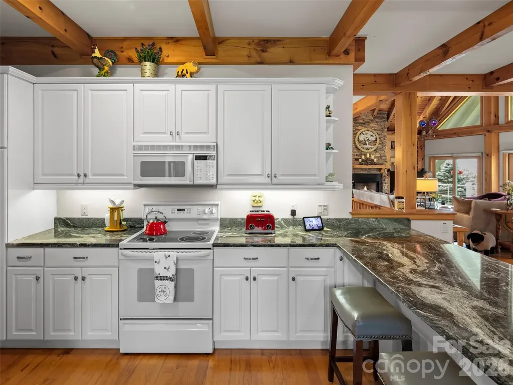33 Banker Drive Waynesville NC 28786