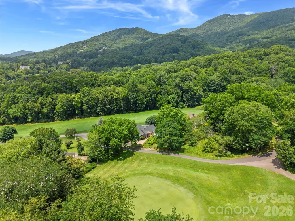 33 Banker Drive Waynesville NC 28786