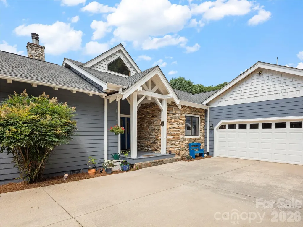 33 Banker Drive Waynesville NC 28786
