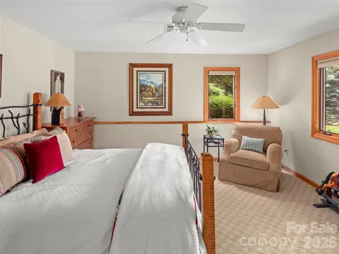 33 Banker Drive Waynesville NC 28786