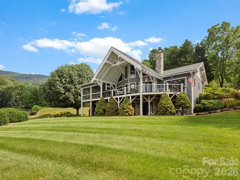 33 Banker Drive Waynesville NC 28786