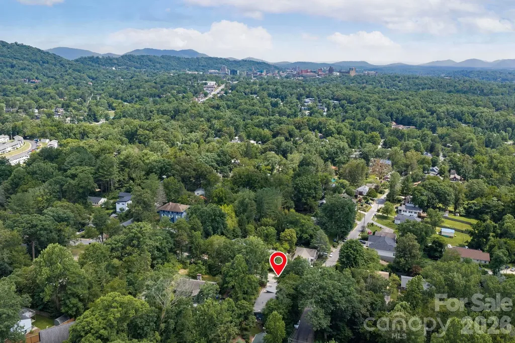 253 Edgewood Road Asheville NC 28804