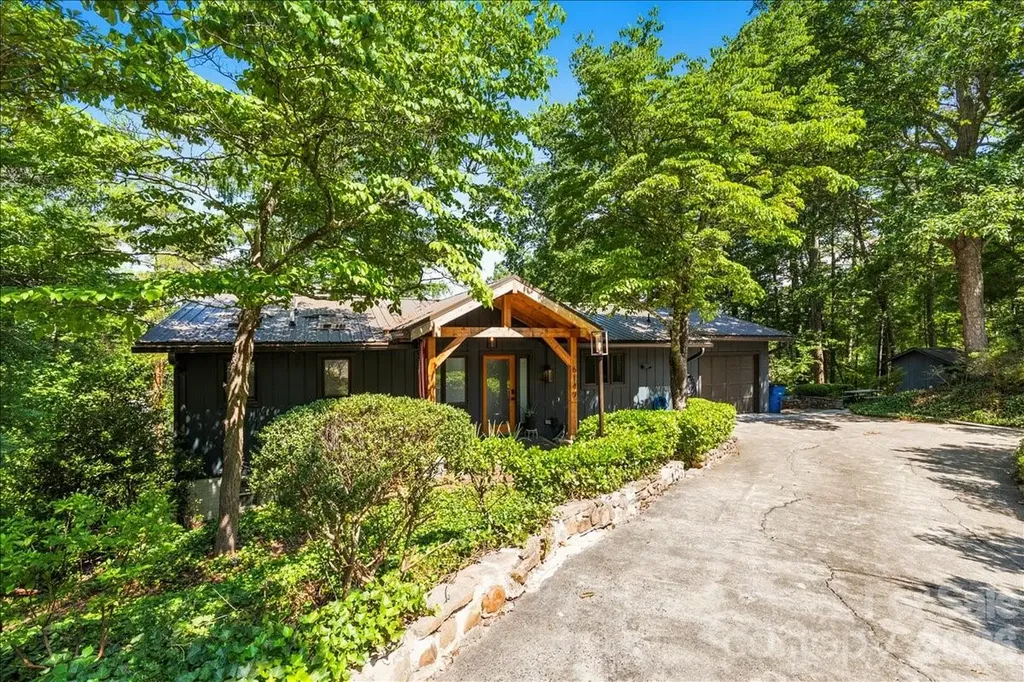 6149 N Shore Drive Nebo NC 28761