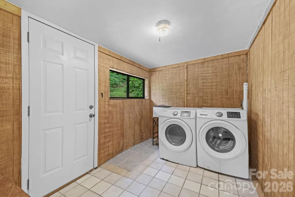 6115 Skyland Drive Sylva NC 28779