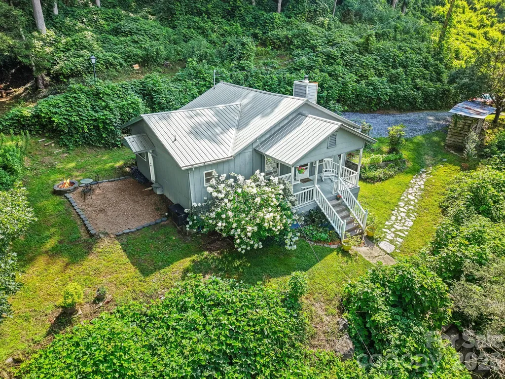 6115 Skyland Drive Sylva NC 28779