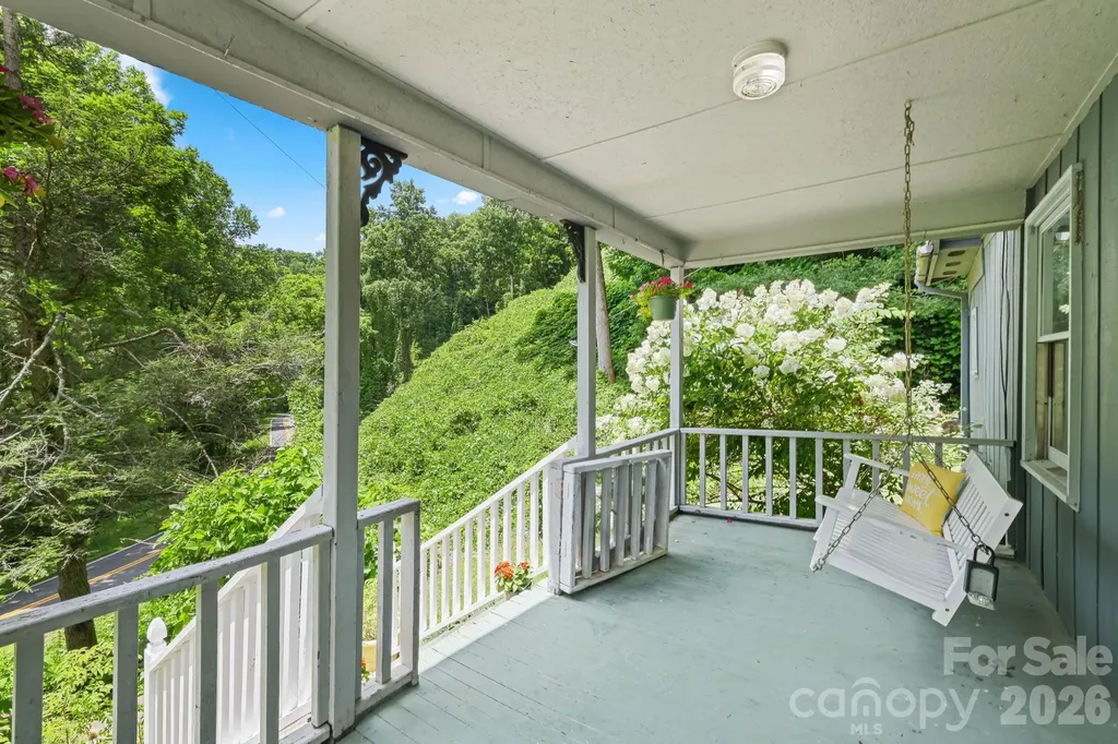 6115 Skyland Drive Sylva NC 28779