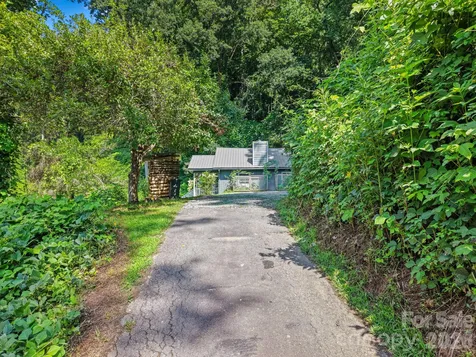 6115 Skyland Drive Sylva NC 28779