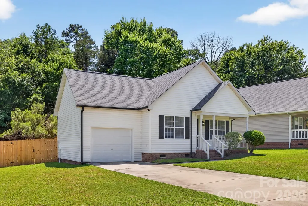 1001 Loch Lomond Circle Concord NC 28025