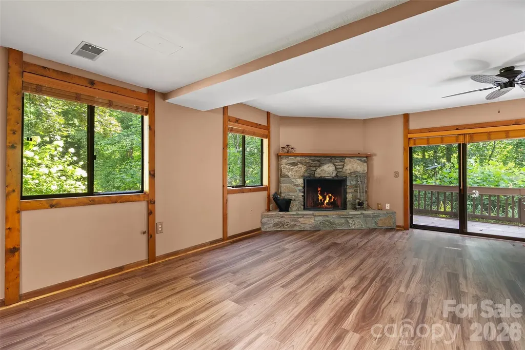 37 George Circle Maggie Valley NC 28751