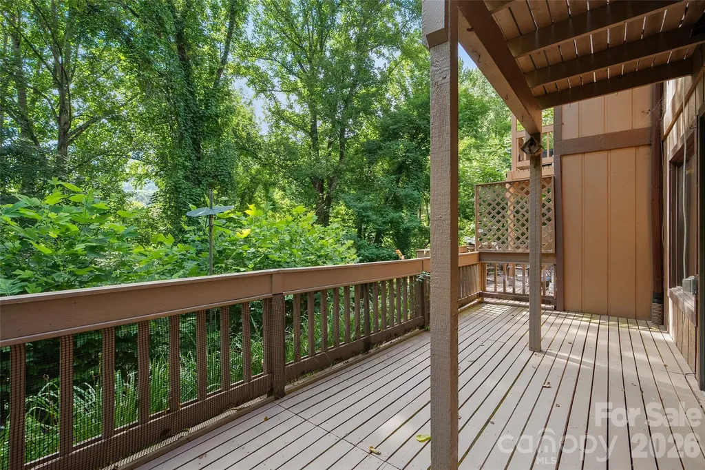 37 George Circle Maggie Valley NC 28751